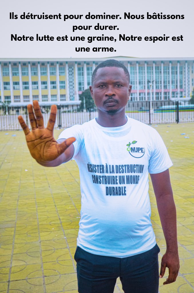 Résister, c’est vivre sans courber l’échine✊🏾Construire, c’est refuser de disparaître. 

Quel que soit votre domaine, construisez dans la durabilité.

#FossilFree #REPowerAfrika #VoicesOfLocalCommunities #ClimateEmergency