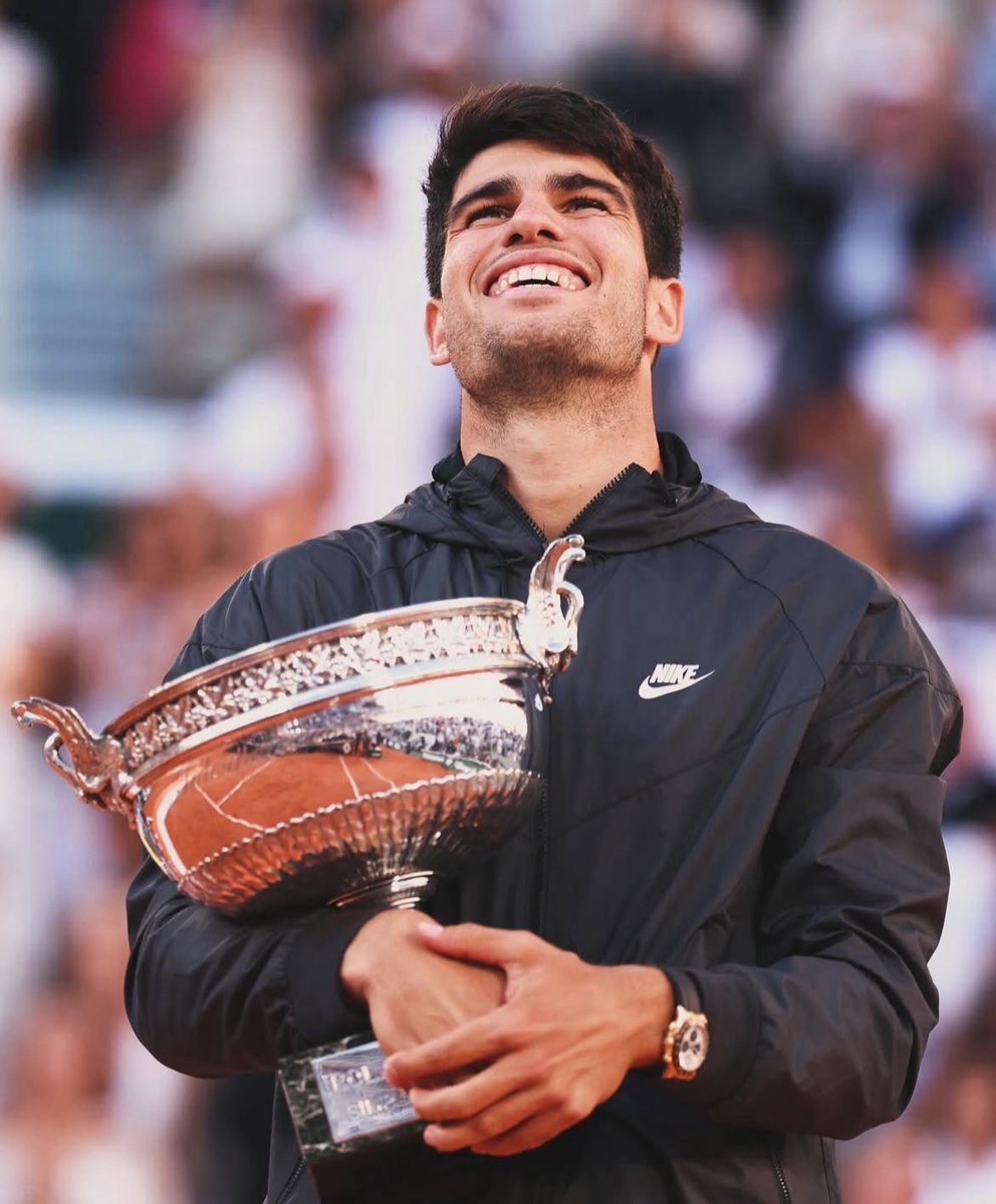 EditionMerengue's tweet photo. EH, C’EST MADRID ICI. 

IMMENSE CARLITOS ❤️❤️

TU ES GRAND @carlosalcaraz. https://t.co/v4YbYvelL0