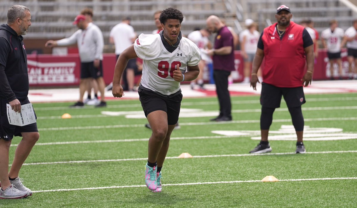 2028 DL Hendrix Dawson (Wisconsin Dells) jumped out in testing.

Had 54 tackles as a freshman 

#Badgers