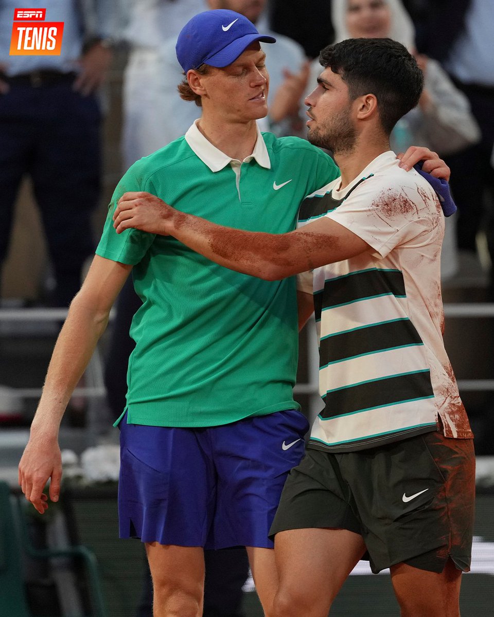 APLAUSOS POR LA BATALLA QUE NOS REGALARON. 👏

#RolandGarros