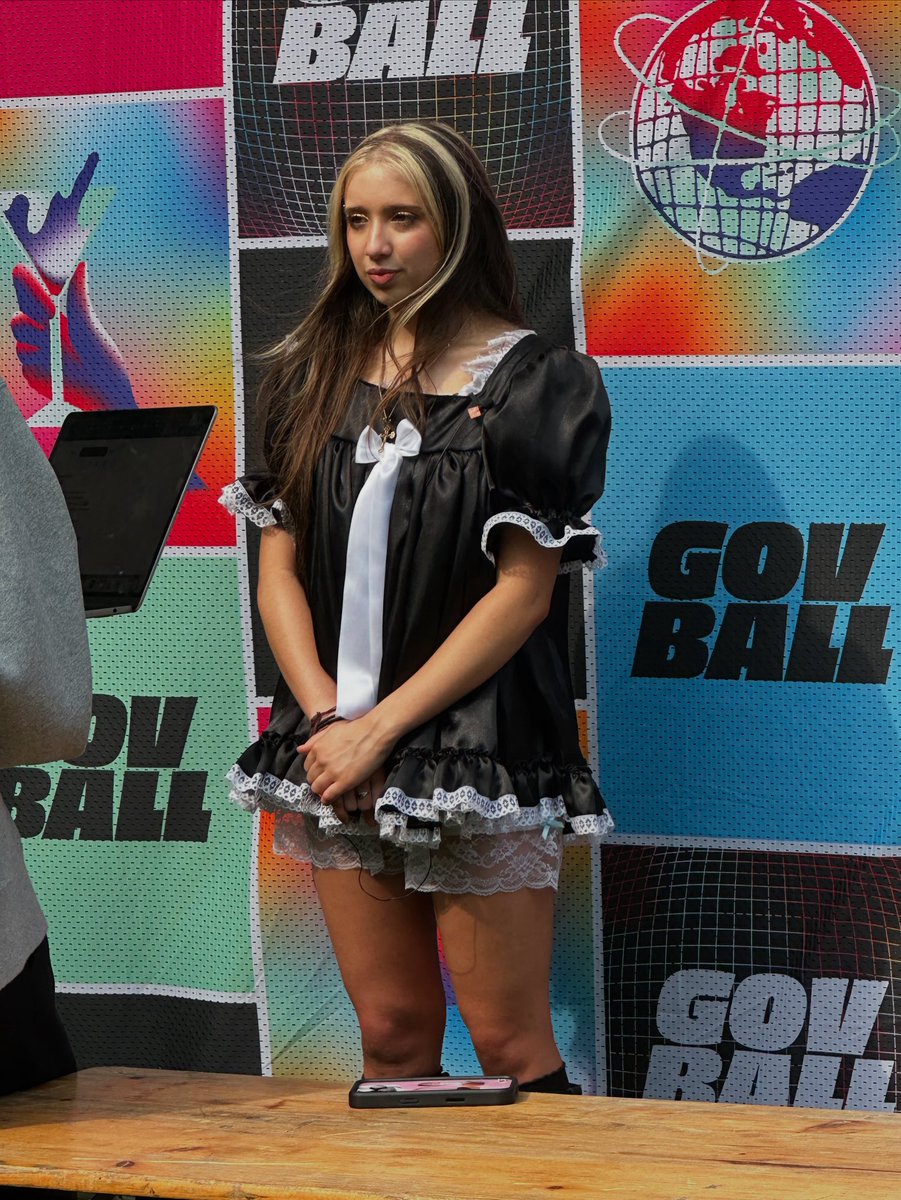 Music Journalist tweet media