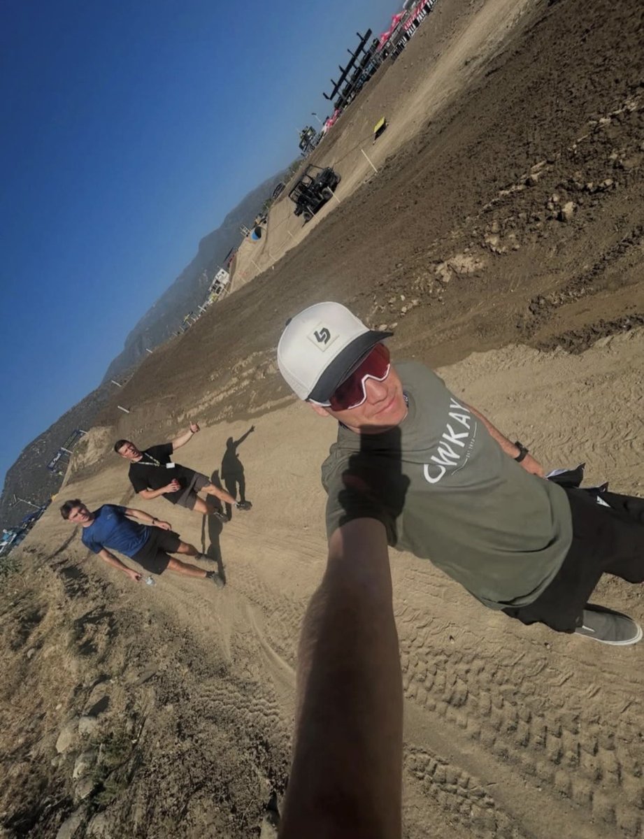 Tristan Purdon takes on Fox Raceway for the 1st round of the US Nationals 🇺🇸  

Rocking our khaki original tee in the California sunshine ☀️