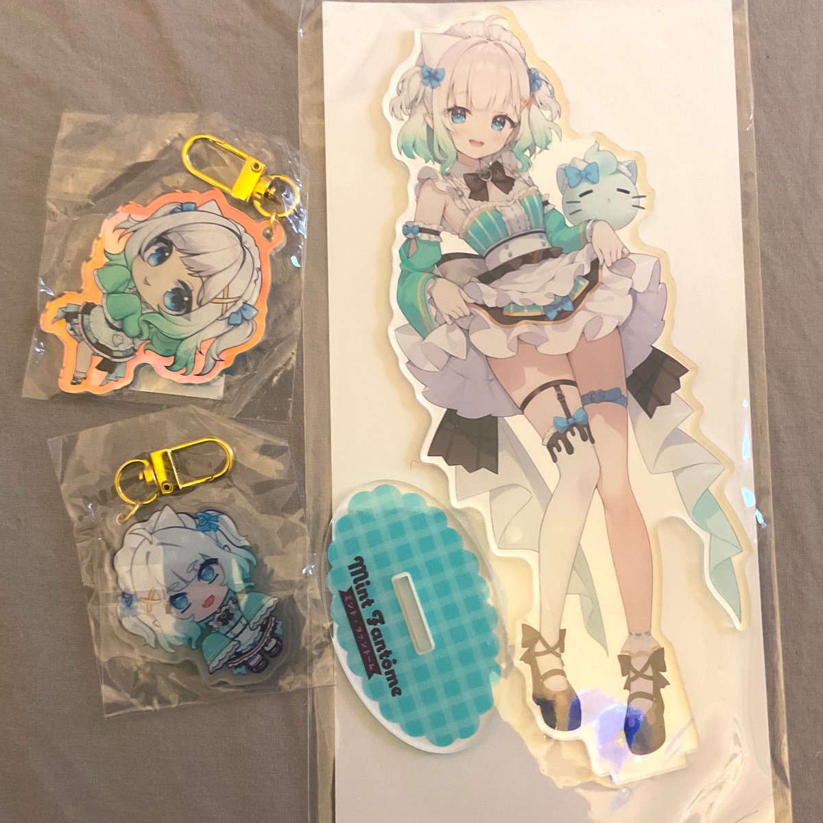 ChairRyn's tweet photo. Got some super cute mint merch today🥰🥰🥰🥰🥰🥰🥰🥰🥰🥰🥰🥰🥰🥰🥰����🥰🥰🥰🥰🥰🥰 https://t.co/ZYtSu5nsDo