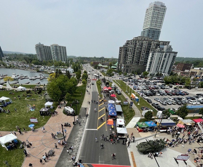 Enjoy family activities, food, drink, vendors &amp; displays until 5pm today (Sunday, June 8) as part of the #BarrieAirshow Weekend: barrie.ca/Airshow