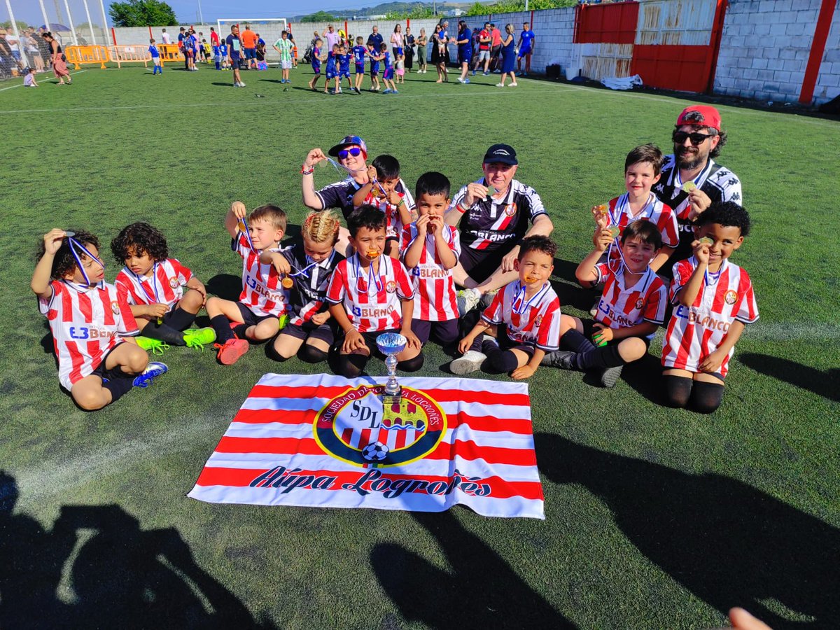 SD Logroñés tweet media