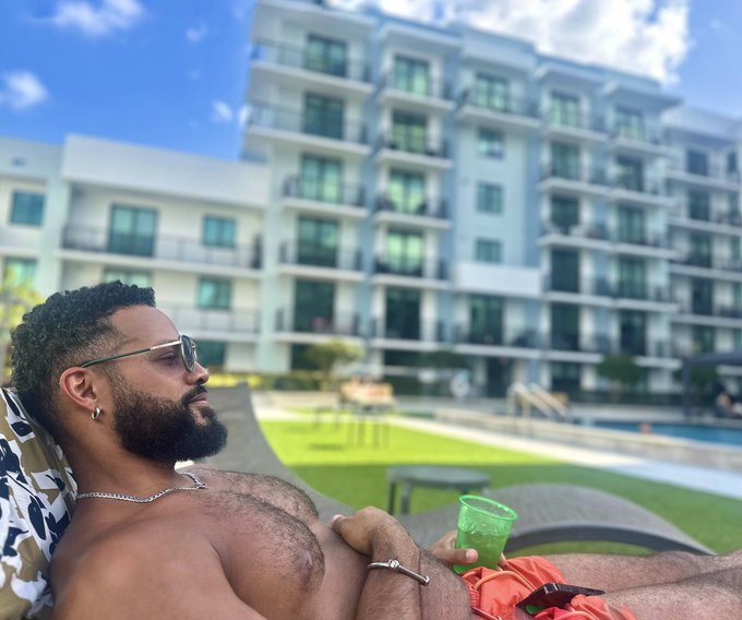 Watch Gio's leaked NSFW photo on TwXstars