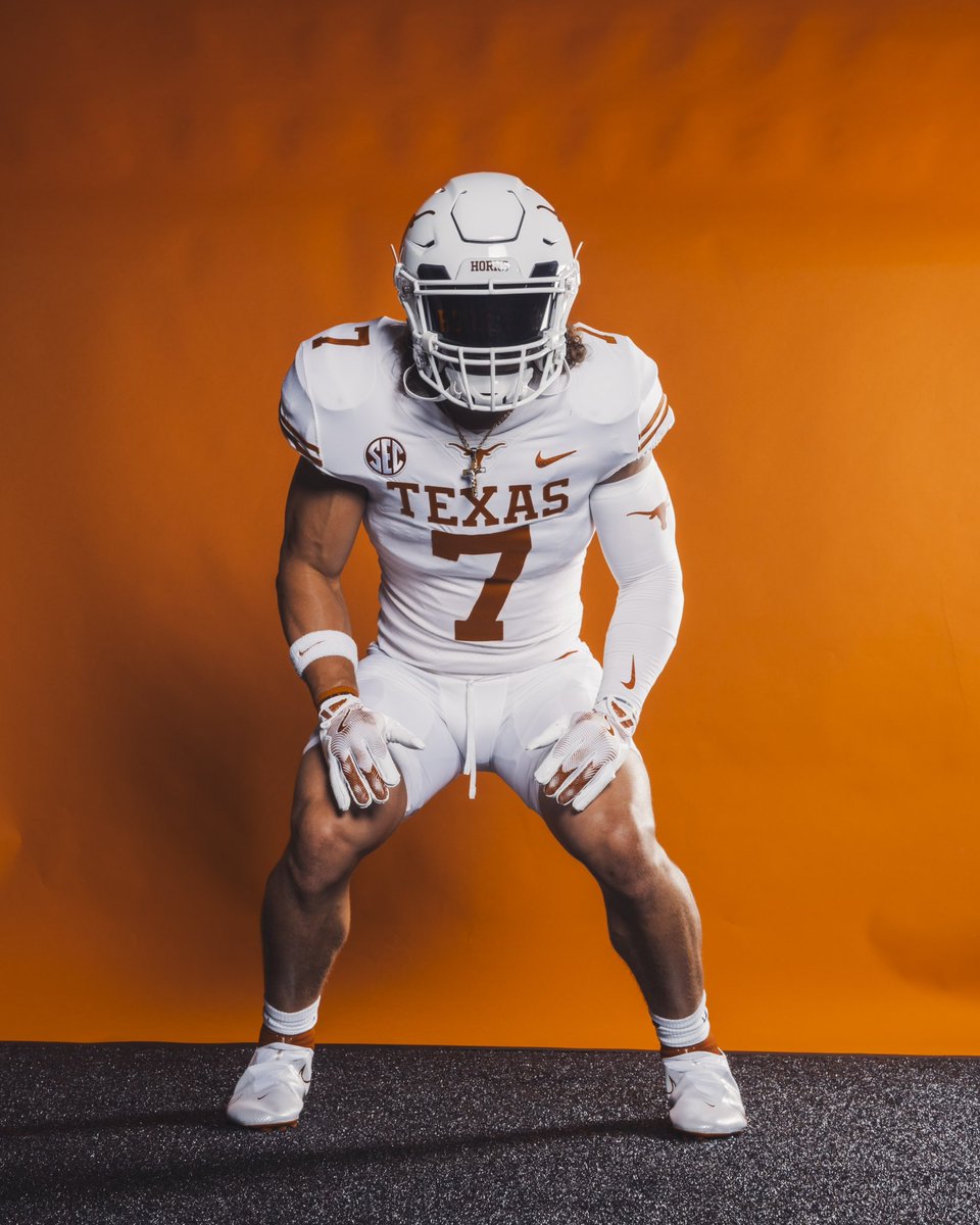 beau_jandreau's tweet photo. Is @TexasFootball Home🏠?? https://t.co/KlhePbcFbC
