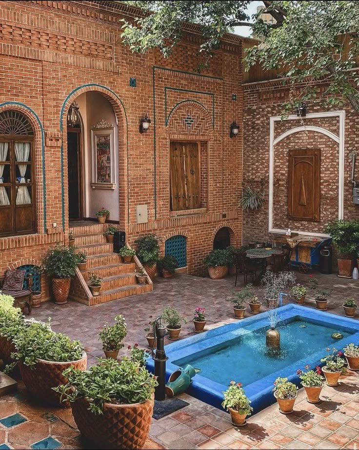 واقعا چی شد که دیگه زندگی کردن تو همچین خونه هایی برامون سخت شد؟!