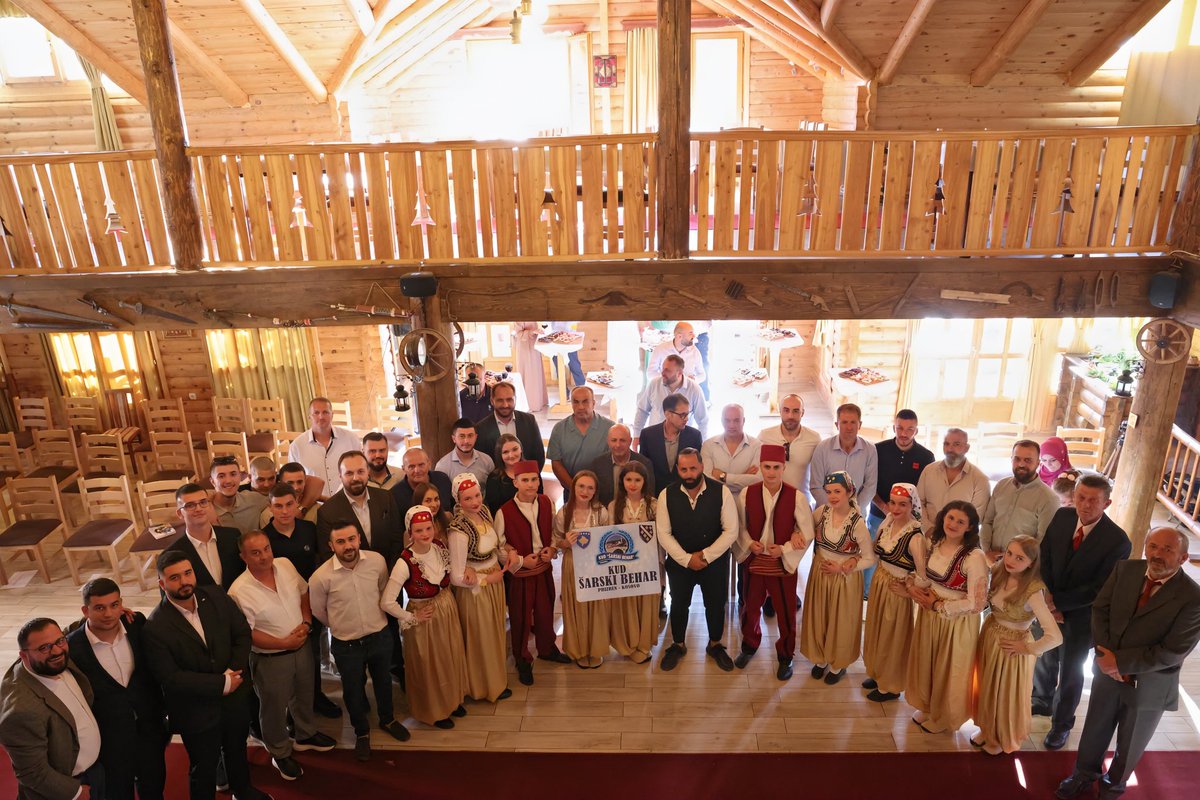 Bajramski prijem u organizaciji BDP⭐️ upriličen u Rožajama. Ugostili smo i KUD “Šarski behar” iz Prizrena koji je već 35. godina čuvar bošnjačke kulture i umjetnosti. Promovisali smo znanje i simbolično nagradili najbolje. Pozitivna energija i obećavajući uspjeh.