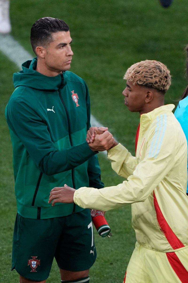 Cristiano Ronaldo x Lamine Yamal 🤝