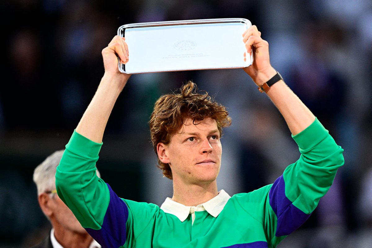 Jannik, you should be so proud ❤️

Such an incredible talent, you played beautifully and there is so much more to come 💫

#rolandgarros #sinner