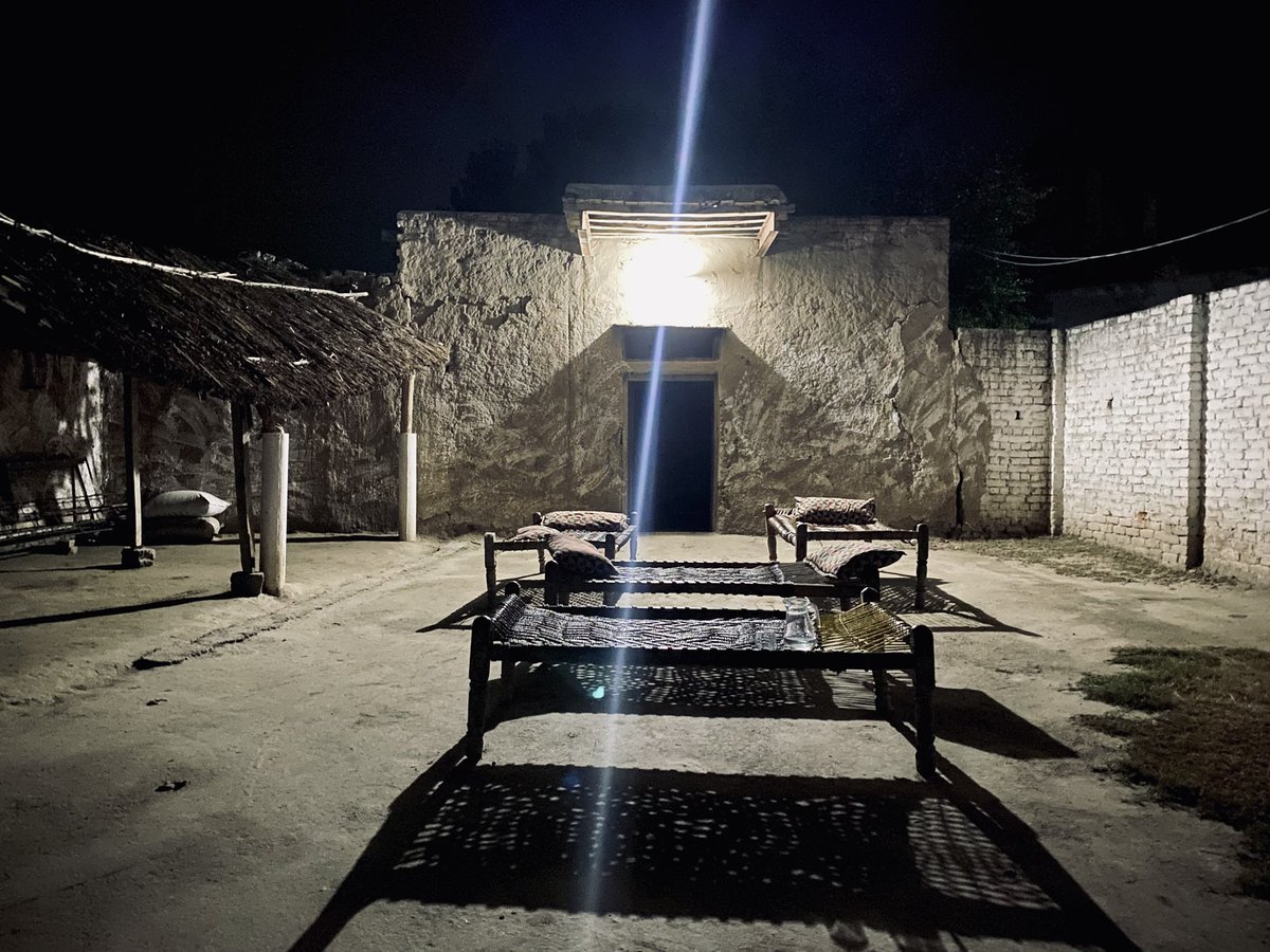 jansherkhan02's tweet image. A place where men are created, Hujra in it’s traditional touch✨