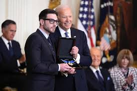 guille_farrell's tweet photo. ๐ Alex Soros steps up as George Sorosโs heir to lead the liberal charge against Trump! ๐ฐ With billions at his disposal, how will he shape the future of progressive politics? Share your thoughts! #Soros #LiberalMovement #Politics https://t.co/H8ICICxPIf