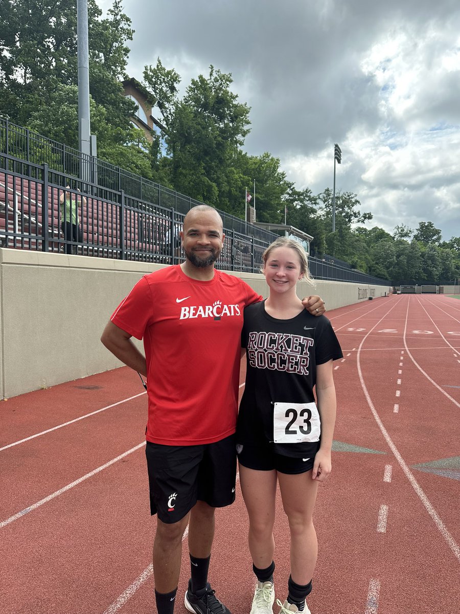 HaydenH2527's tweet photo. Thank you to all the coaches who came out to Bellarmine University @BUKnightsWSOC for the College Prospect ID Showcase! Had a great time playing and competing. 
@TheSoccerWire @ImCollegeSoccer @PrepSoccer @ImYouthSoccer https://t.co/wmhYTJ1mUO