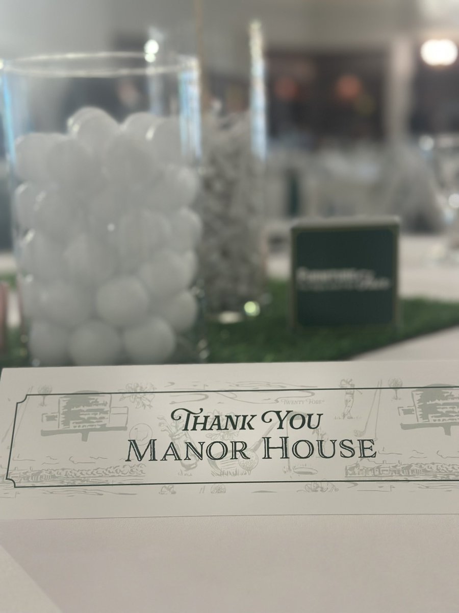 MunozFoundation's tweet photo. We’re ready for the Foundation’s “Twenty FOREth” annual Hall of Fame Dinner presented by @FurnitureFairOH ! Get ready to join us at Manor House in celebration of our amazing #AMFPartners and #AMFScholar recipients! #AMFHOFDinner https://t.co/asCuBd7a6c