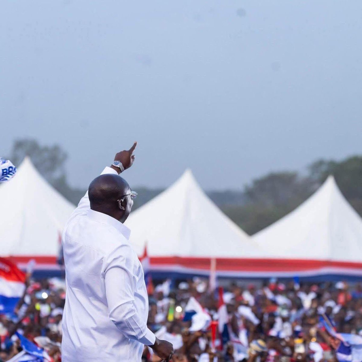 QuamiBlaq's tweet image. No attacks.
No insults.
No name calling.
A capable technocrat and forward-looking leader championing digital governance across Africa.
#TheManBawumia #DigitalAfrica #DigitalTransformation #Y3Y3DOM
