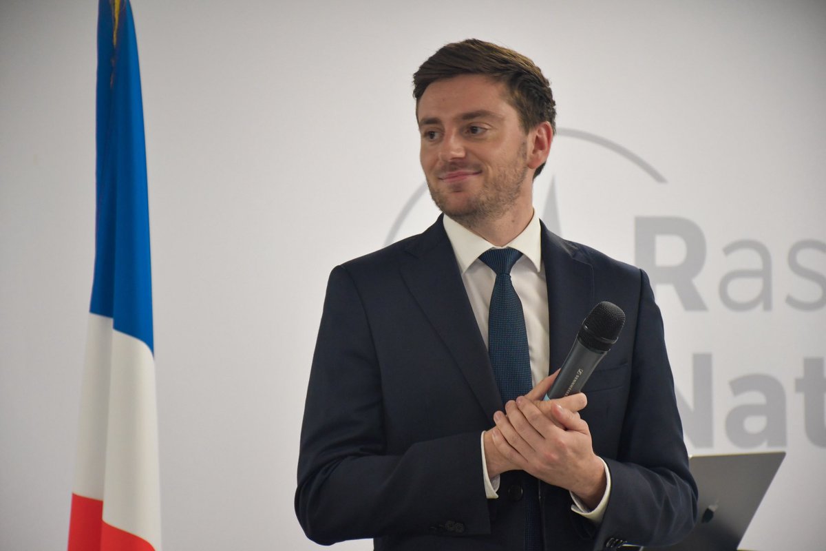 Ce week-end, j’ai eu la chance de participer à une formation du <a href="/RNJ_off/">RNJ 🇫🇷</a> sur le rôle de DDJ.

Merci à tous les intervenants pour ce week-end très enrichissant 🇫🇷