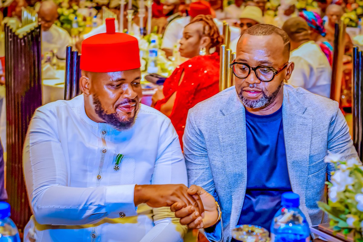 NNPC Ltd’s Spokesperson, <a href="/FM_Soneye/">Femi Soneye</a>, Honored with Champion Newspapers 2024 Media Manager of the Year Award

The Nigerian National Petroleum Company Limited (NNPC Ltd) proudly congratulates its Chief Corporate Communications Officer, Mr. Olufemi Soneye, for receiving the