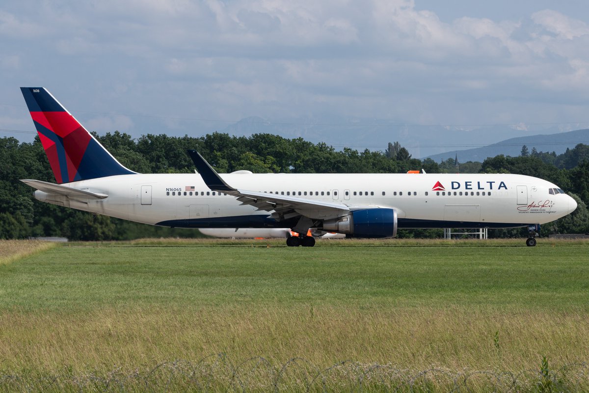 GVA (08.06.2025)
N16065
c/n: 30199/755
Andrew Young "Atlanta's ambassador to the world"