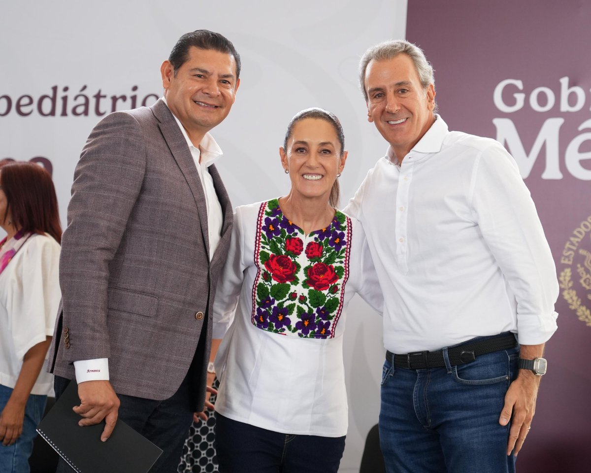 pepechedrauimx's tweet photo. En equipo con nuestra Presidenta @Claudiashein y con el Gobernador @armentapuebla_ estamos trabajando por nuestro País, pensando en grande #PorAmorPuebla y por el bien de #LaCapitalImparable🪽

¡Nada nos detiene! https://t.co/gDpQtEPfqU