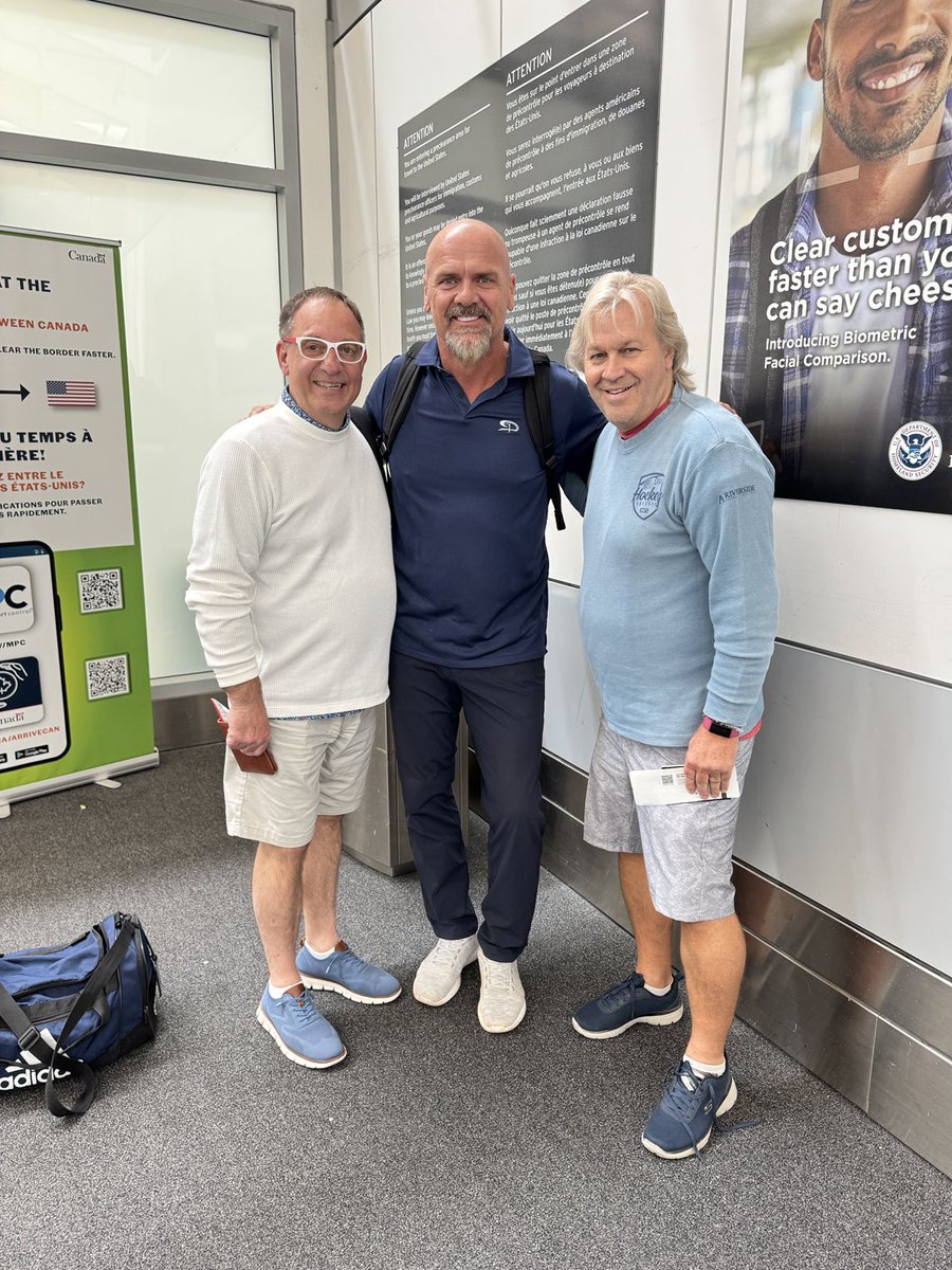 Cdnmooselips33's tweet image. Never know who’ll run into at the airport! I told them hopefully they are on a flight back north at weeks end (or maybe not 😉) #LordStanley