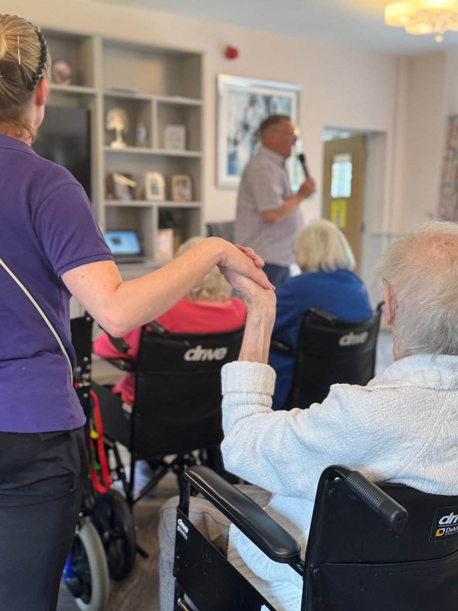 CedarCourtDCH's tweet photo. Residents have enjoyed entertainment from Graham, with games and dancing to get our joints moving #MusicTherapy #DancingTherapy #AlwaysMoving https://t.co/nXP8E6wi5K
