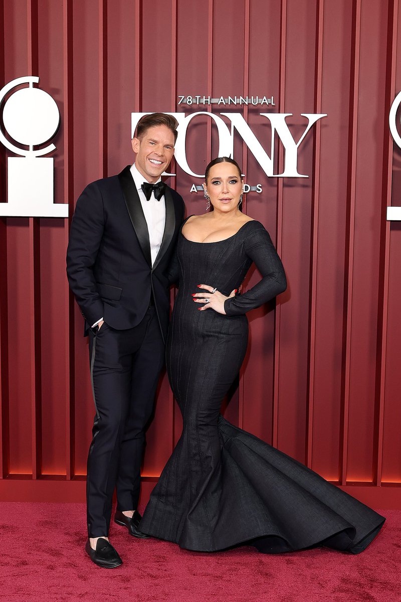 Oh hey, Jersey girl! 😍 #TonyAwards 

📸: Michael Loccisano/Getty Images