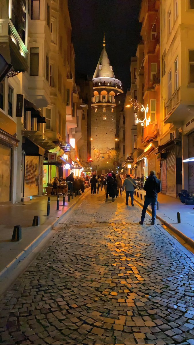 Taksim GalataKulesi
#Taksim #Galatakulesi
