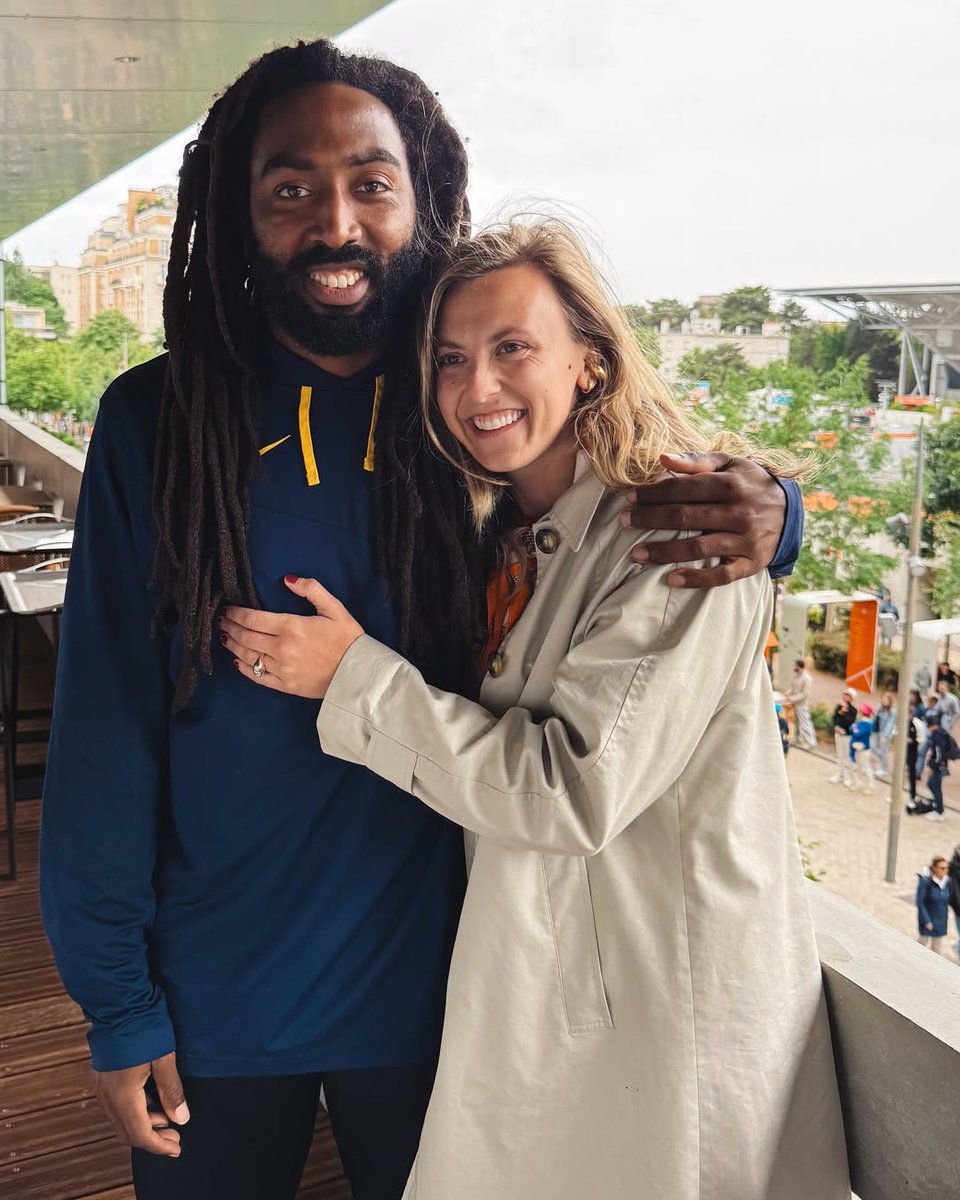 Parsa_Nemati's tweet image. Quite a successful #RolandGarros for @UMichTennis alum @EvanKingChicago!
• Reached first major semifinal in men's doubles (w/ Christian Harrison)
• Reached first major final (mixed doubles w/ Taylor Townsend)
• #4 in Doubles Race now
• Got engaged to his girlfriend Sydney