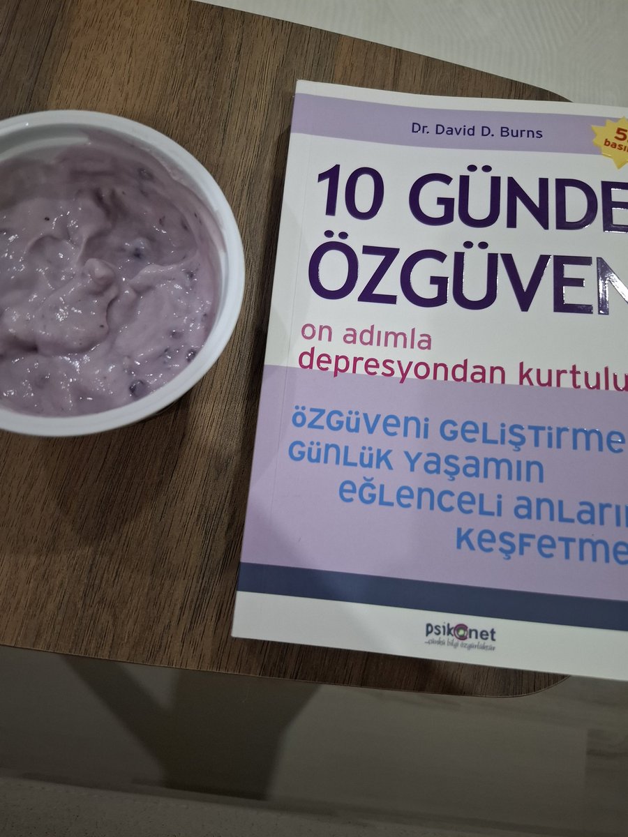 eminesih's tweet photo. Renk uyumu cart curt işte https://t.co/zdUiQlyi3a