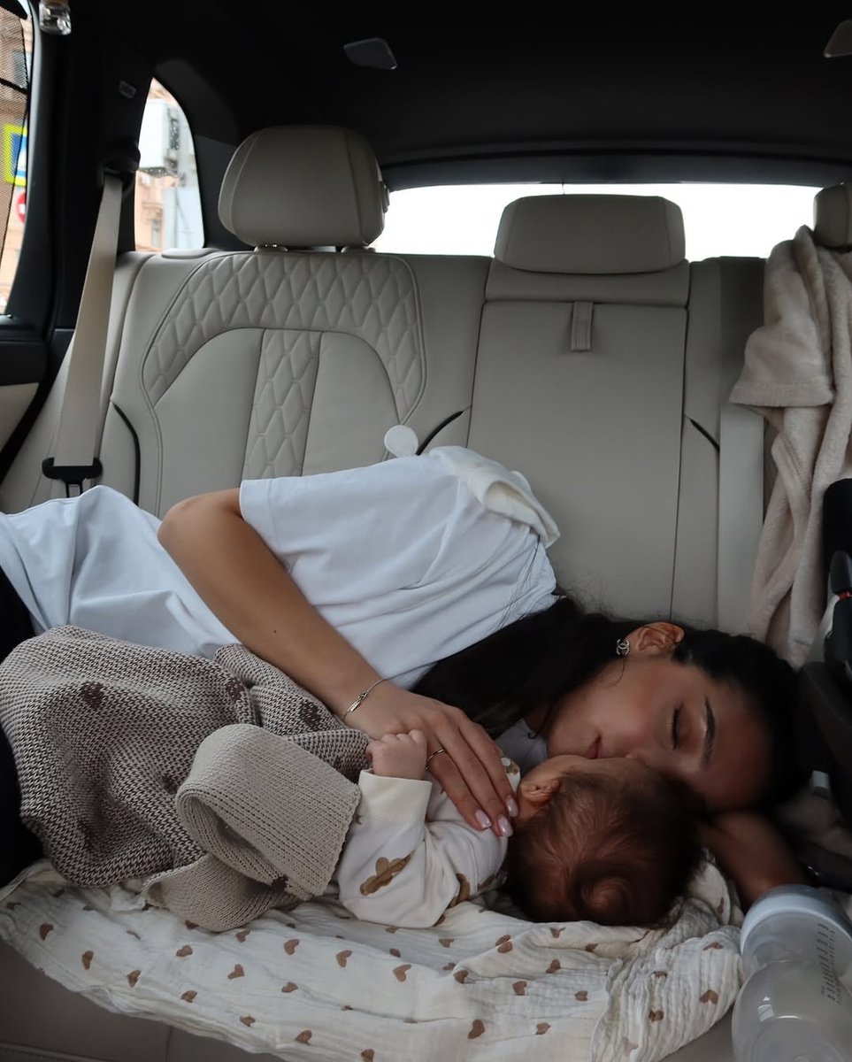 بحر 🌊 (@butterflless) on Twitter photo 