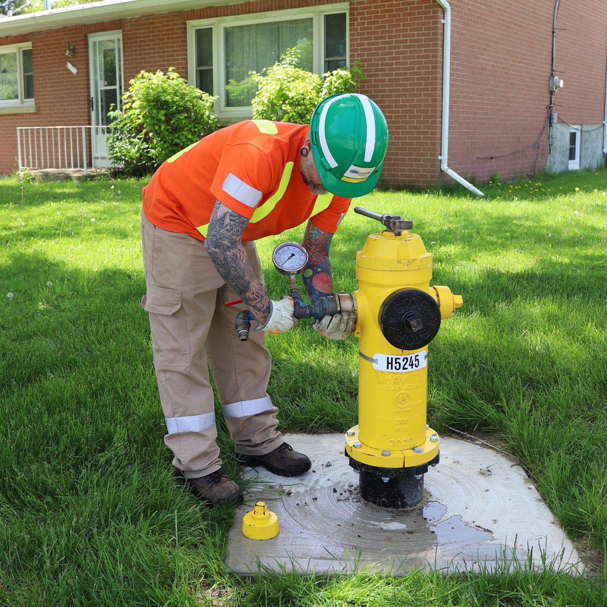 Utilities Kingston (@utilitieskngstn) on Twitter photo It's time for annual hydrant inspections! π§
In partnership with <a href="/KtownFire/">Kingston Fire & Rescue</a>, we're kicking off the annual fire hydrant flushing and flow rating. From now until fall, we'll be inspecting all 3,600+ hydrants across Kingston.
Learn more at bit.ly/4kRlw6O. It's time for annual hydrant inspections! π§
In partnership with <a href="/KtownFire/">Kingston Fire & Rescue</a>, we're kicking off the annual fire hydrant flushing and flow rating. From now until fall, we'll be inspecting all 3,600+ hydrants across Kingston.
Learn more at bit.ly/4kRlw6O.