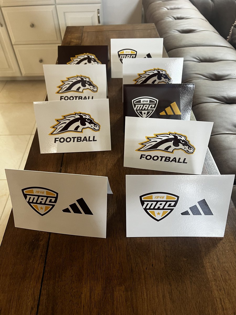 MooreBrodon's tweet image. Western Michigan showing some love!! Can’t wait to be up there on 20th and 21st for my OV!!! @CoachLT39 @NickColeman_1 @Coach_OLeary @SEHS_FOOTBALL @BDPRecruiting @TheJEAcademy