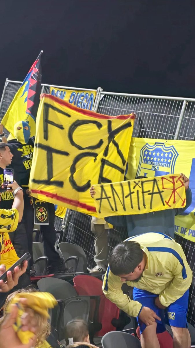 NO HUMAN BEING IS ILLEGAL 

NINGUN SER HUMANO ES ILEGAL 

#FUCKICE 
#clubamérica 
#ritualdelkaoz