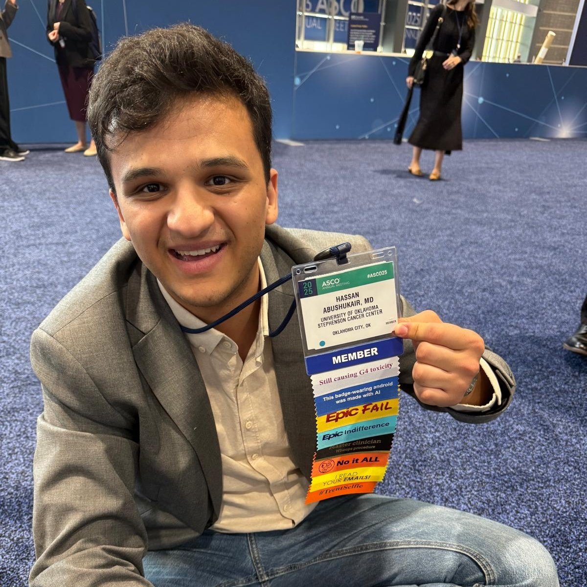 Hassan Abushukair (@hmabushukair) on Twitter photo It took some time and patience but my badge has finally grown #ASCO25
In courtesy of the <a href="/JCO_ASCO/">Journal of Clinical Oncology</a> central poster walks with Dr. Robert Maki who accelerated my ribbon game 🫡 It took some time and patience but my badge has finally grown #ASCO25
In courtesy of the <a href="/JCO_ASCO/">Journal of Clinical Oncology</a> central poster walks with Dr. Robert Maki who accelerated my ribbon game 🫡
