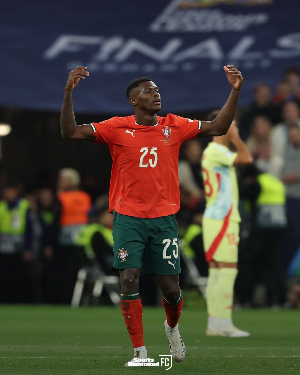 ⭐️ Nuno Mendes this season for club and country:

- 6 goals
- 7 assists