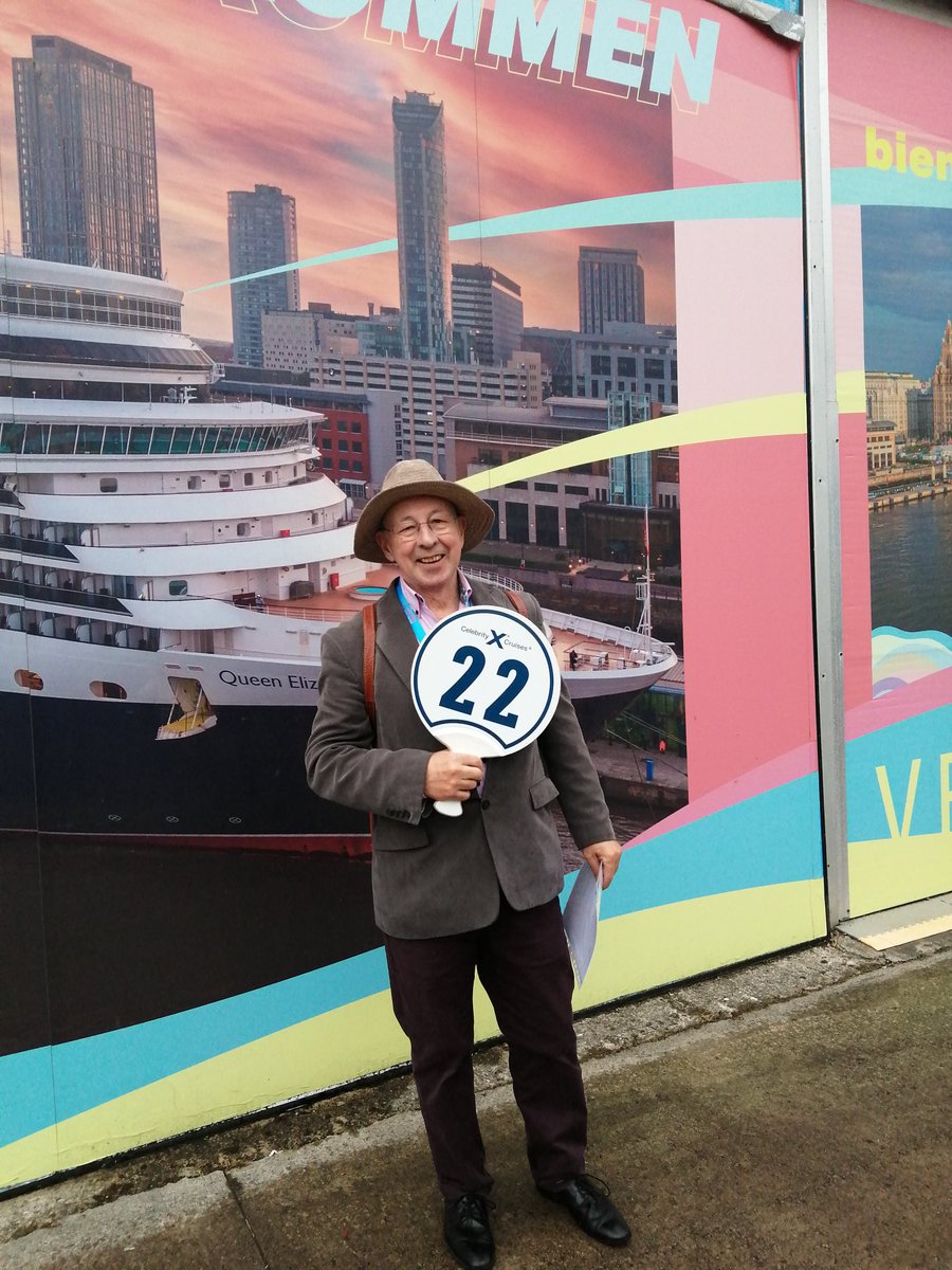 Respect to 20 hardy guests of <a href="/CelebrityCruise/">Celebrity Cruises</a> who endured 4 hours of my @EXPNORTHDMC #Liverpool walking tour from <a href="/LiverpoolCruise/">Liverpool Cruise</a> Terminal thru wind and rain! Check out my tour details at: elsonshippinglines.com/home/guided-to…