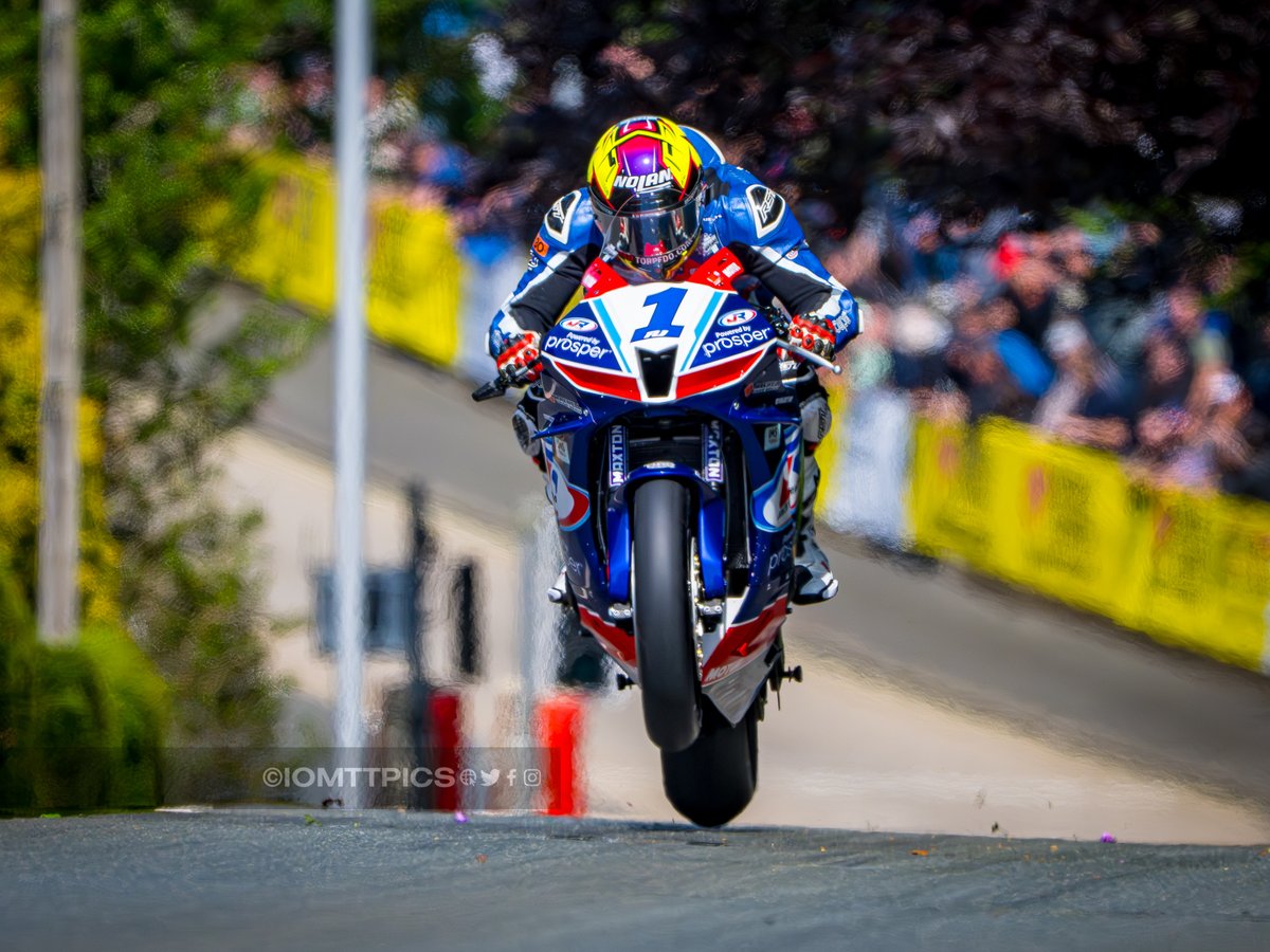 Paul Jordan on the Jackson Racing powered by Prosper2 Honda at Ago's during the Monster Energy Supersport Race 1 #iomtt #iomttraces #ttraces #lovett #roadracing #TT2025