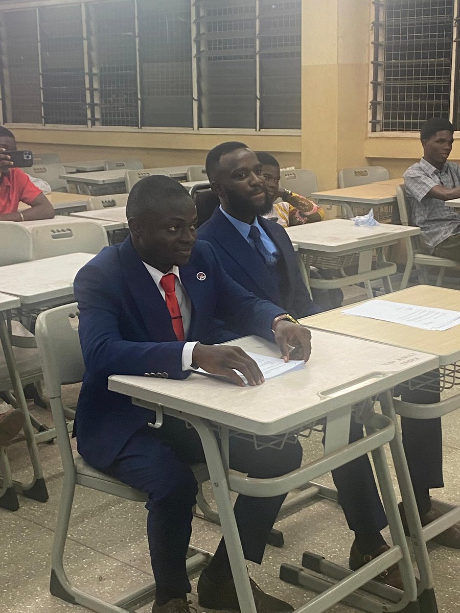 🚨Panel: what are the problems law faculty is facing?

Hayford: inadequate lovers bench

Panel member (Margarita): sigh 😔 with a surprising facial expression.
#ECVetting #CohssDecides