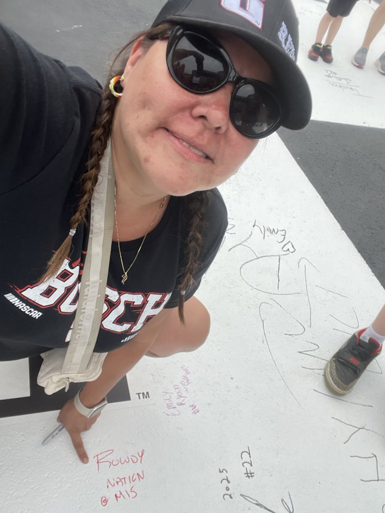 Made my mark on victory lane for your win Kyle @MIS 
@rowdynation <a href="/KyleBusch/">Kyle Busch</a>
