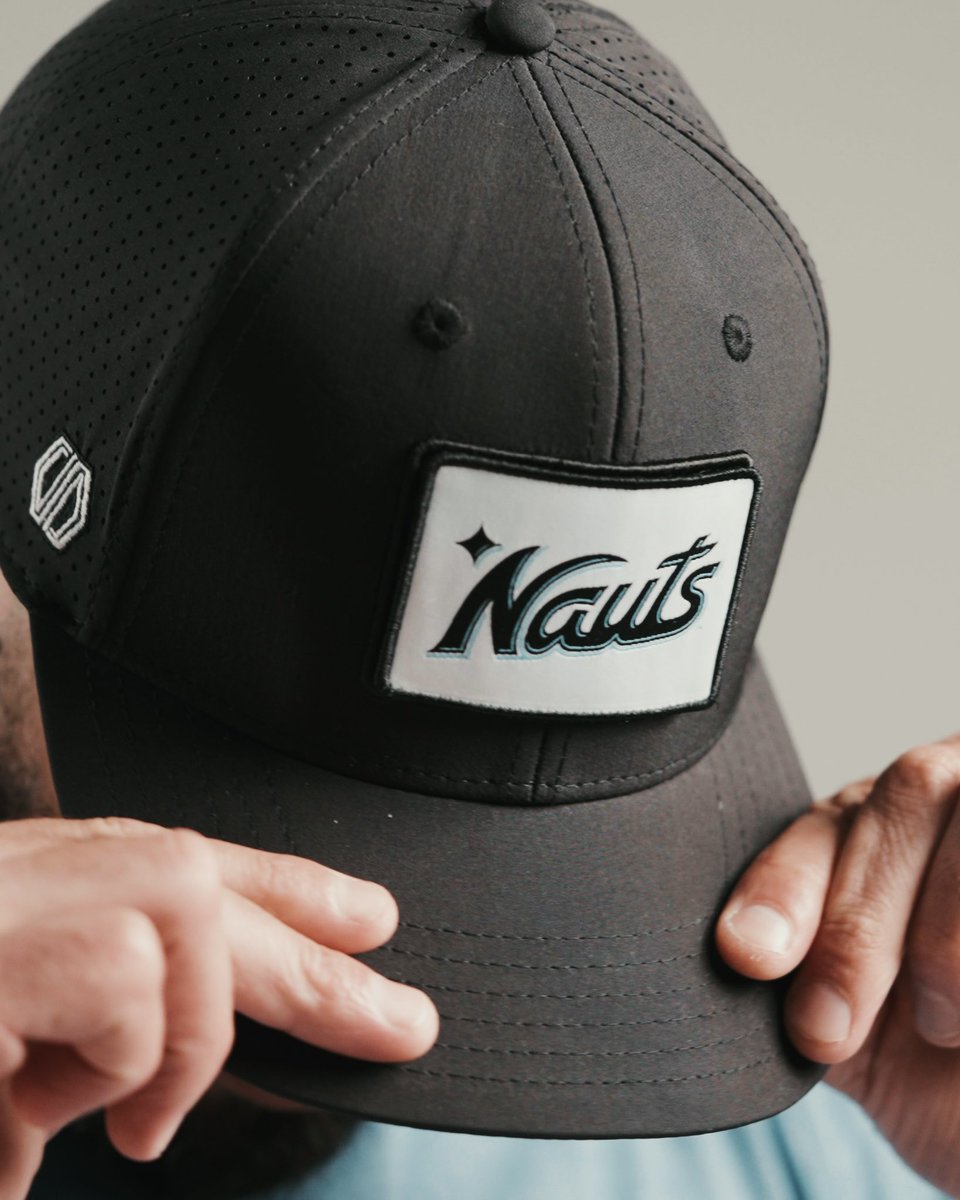 InitBrand's tweet image. Make a statement with our Nauts patch 🔥 Switch up your look anytime with our interchangeable logo system #YourHatCanDoMore #UCF #ChargeOn
Shop: INITbrand.com