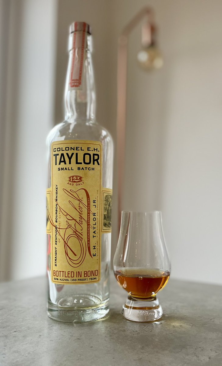 BourbonGents's tweet photo. Sunday night bottle kill. Definitely in the Top 3 Bottled in Bond #bourbon #whiskey #colonelehtaylor #bottlekill #bourbongents https://t.co/PdYBg6TKZC
