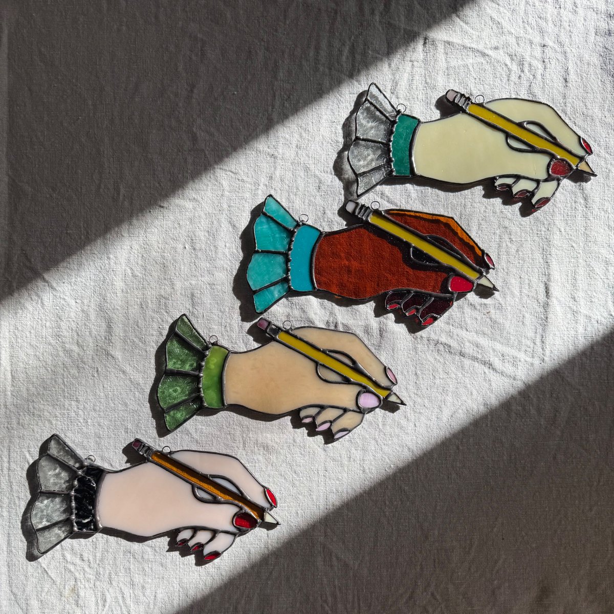 jaime_berry3's tweet image. Well friends, I officially have a side hustle! Kidlit writer by day, stained glass artist…also by day. I’ve made a few writerly things and would love to make more bookish stuff. You can check it out at backyardglassworks.com and/or follow my insta under the same name.❤️