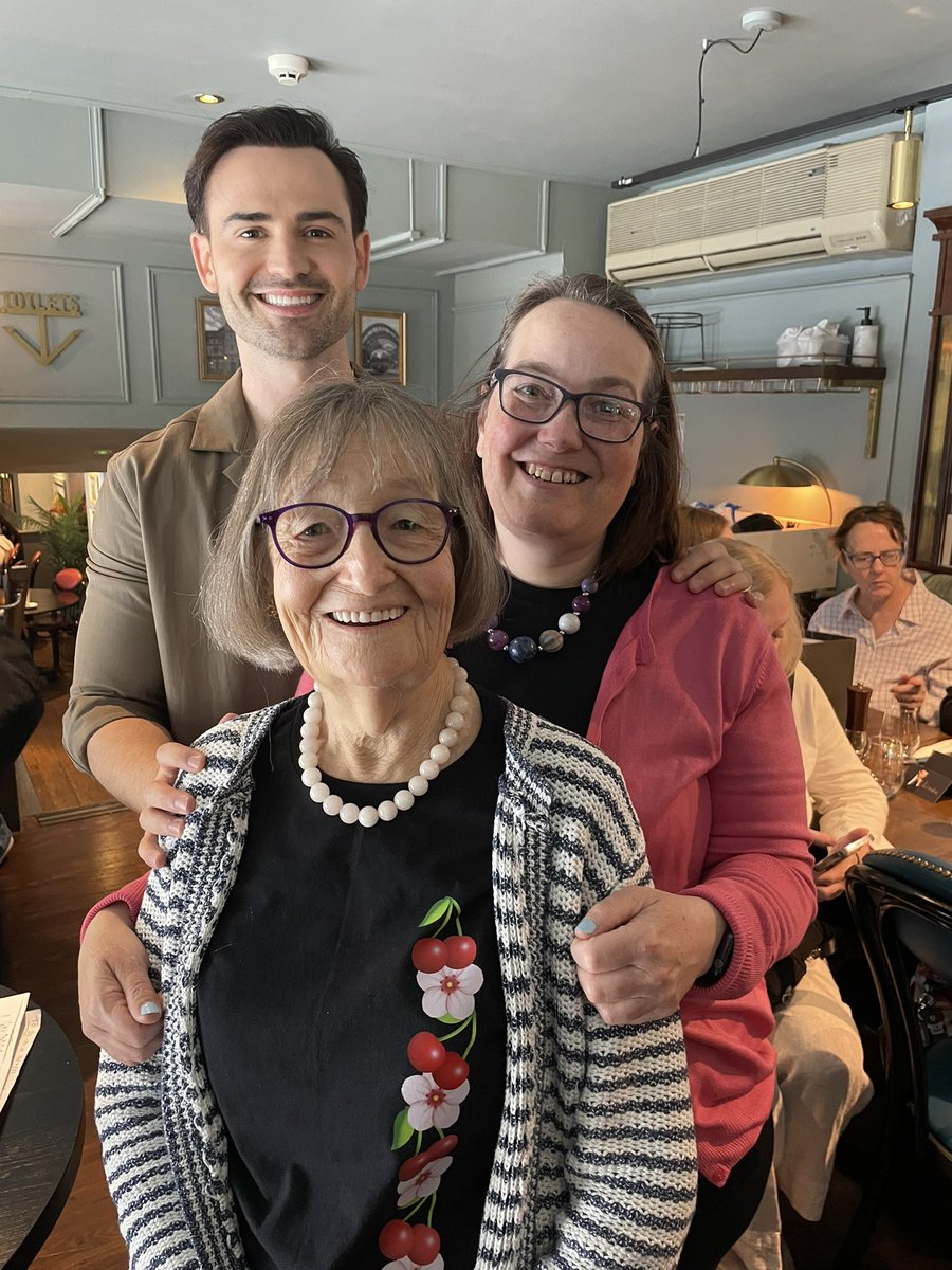 Caroline 🐧 tweet media