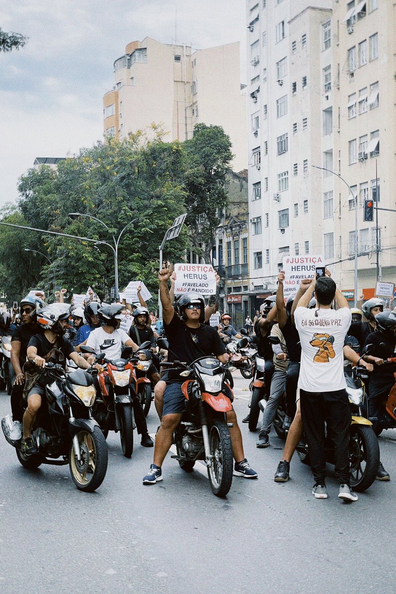 PerifaConnect's tweet image. PerifaConnection presente no Ato Justiça por Herus, acontecendo agora no Santo Amaro, Rio de Janeiro. 

JUSTIÇA POR HERUS! FAVELADO NÃO É BANDIDO!