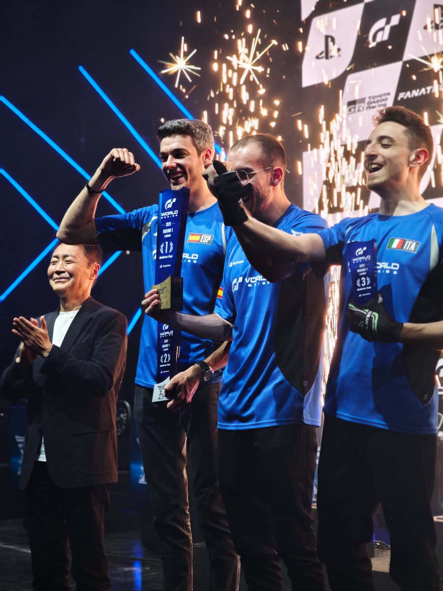 Some behind the scenes of me attending the #GranTurismoWorldSeries yesterday, with <a href="/Xiaomi/">Xiaomi</a>! 

This was my very first proper e-sports event and it was truly incredible! The energy from the public was unlike anything that I expected! The room was🔥! 

Shoutout to <a href="/Xiaomi/">Xiaomi</a> for the