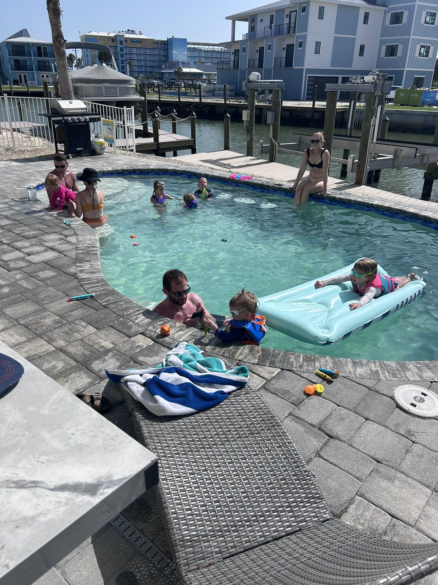 Mike Schmitt tweet media