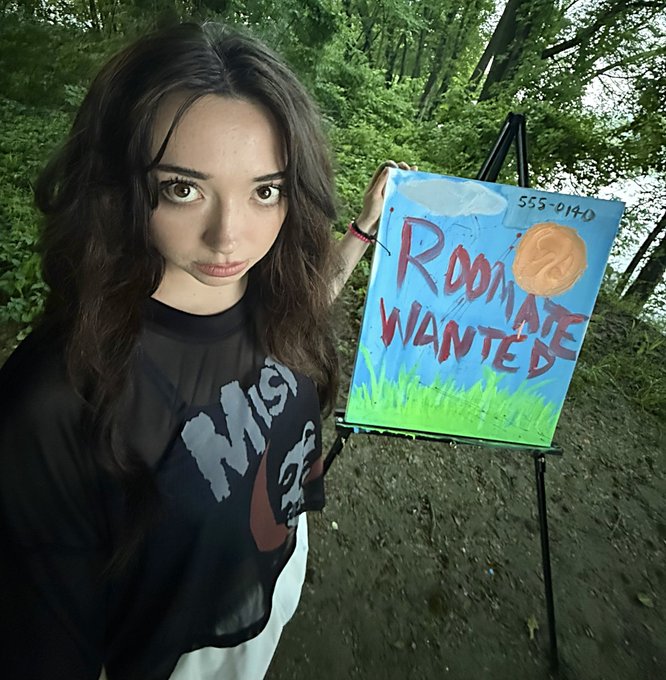 Watch Molly Moon 🌙's leaked NSFW photo on TwXstars