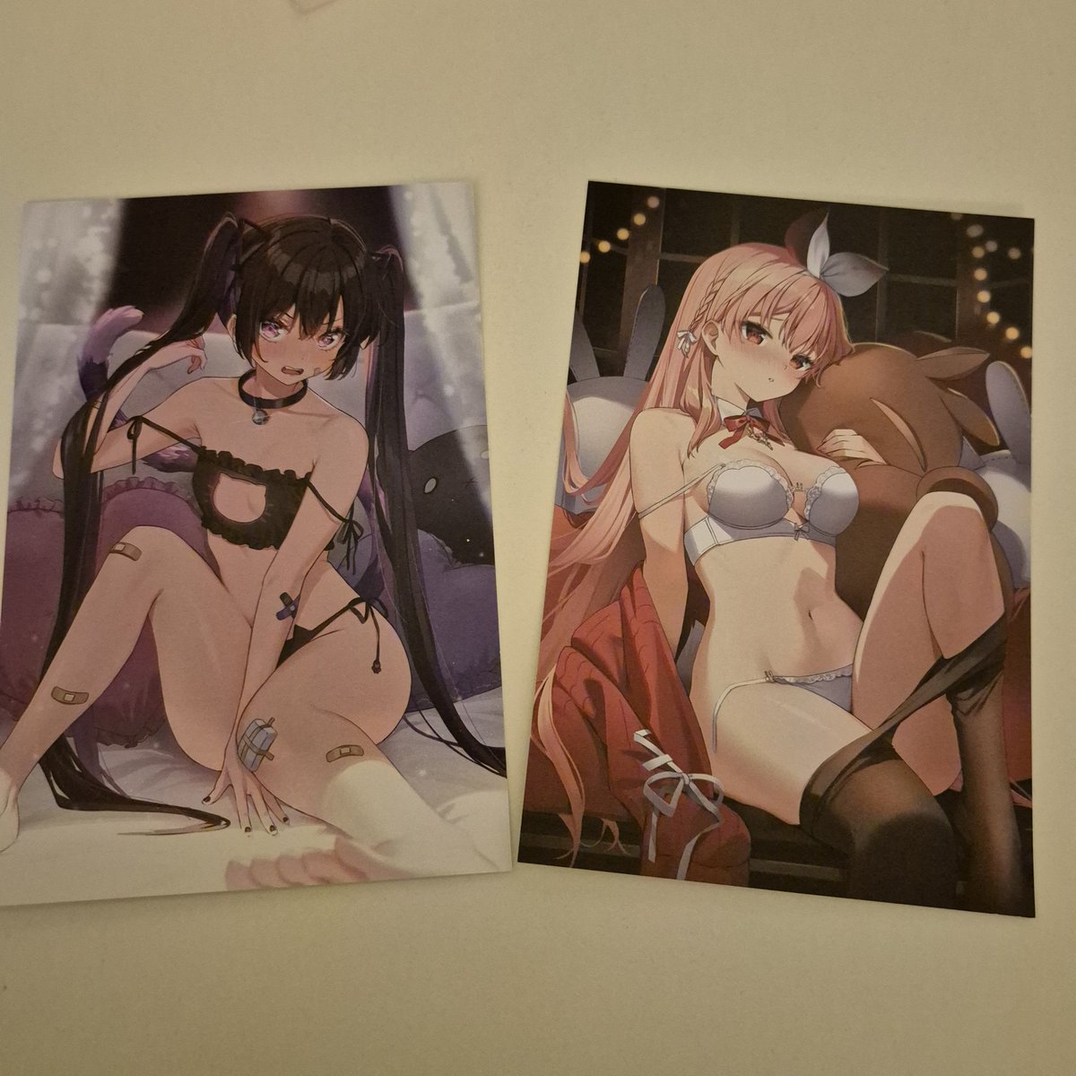 「Hehe... i managed to get the postcards f」|Kア | キーアのイラスト