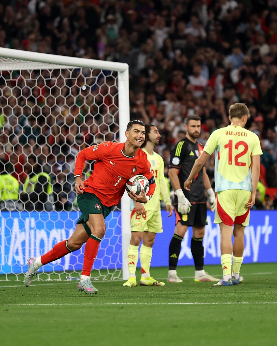 138 goals for Portugal 🤯

#NationsLeague